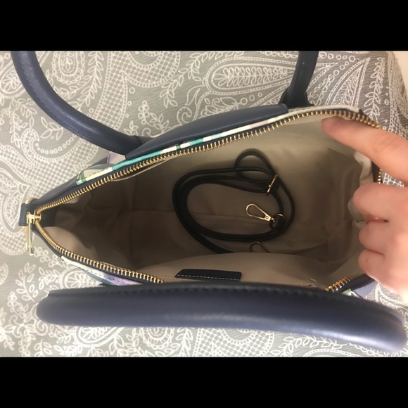 Handbag - Picture 4 of 5